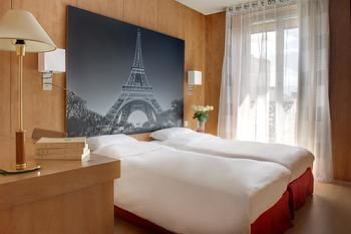 BEST WESTERN RONCERAY OPERA