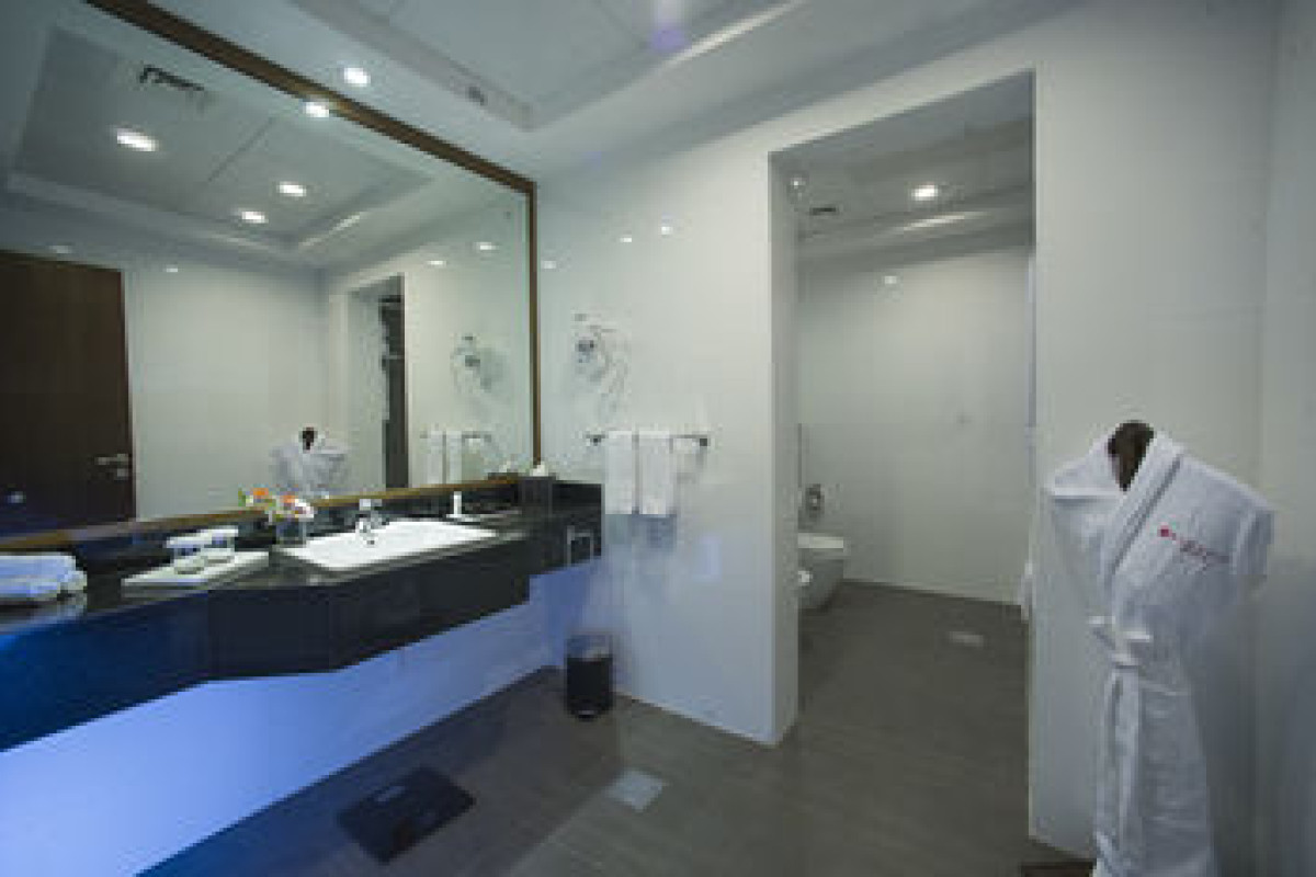 RAMADA BY WYNDHAM ABU DHABI CORNICHE