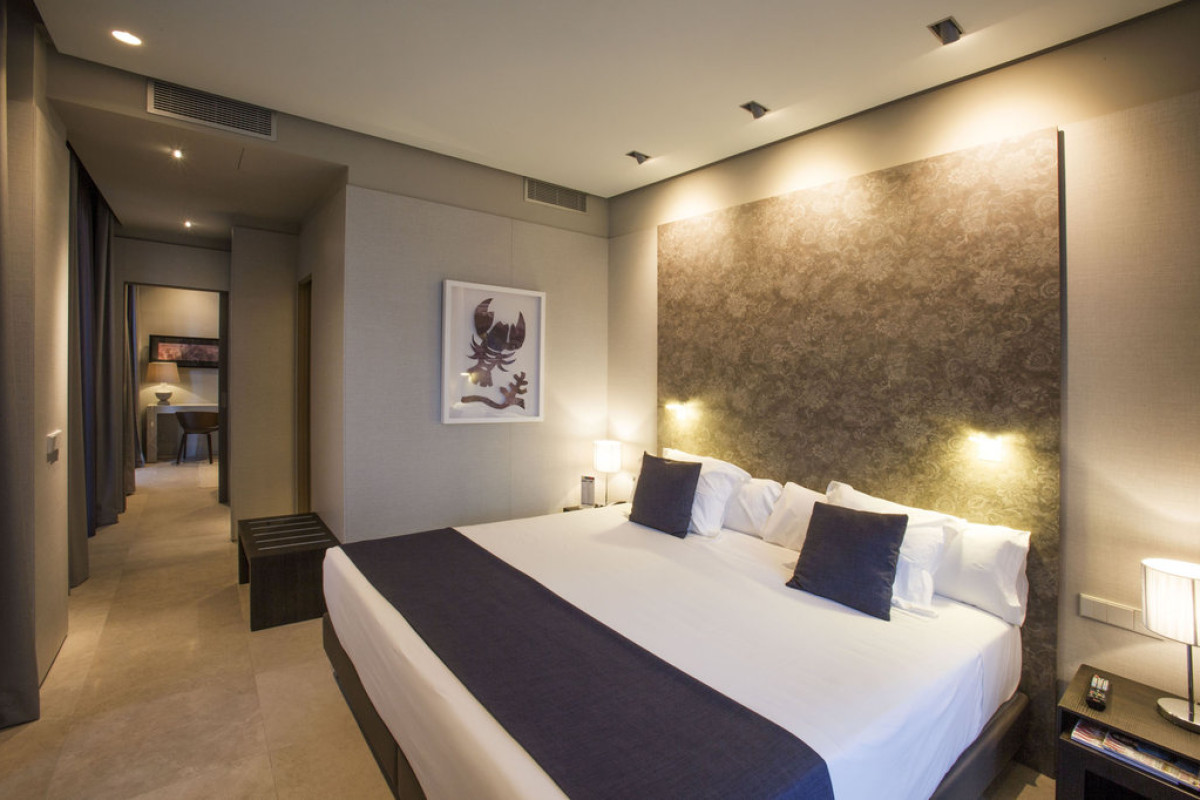 VINCCI MERCAT HOTEL