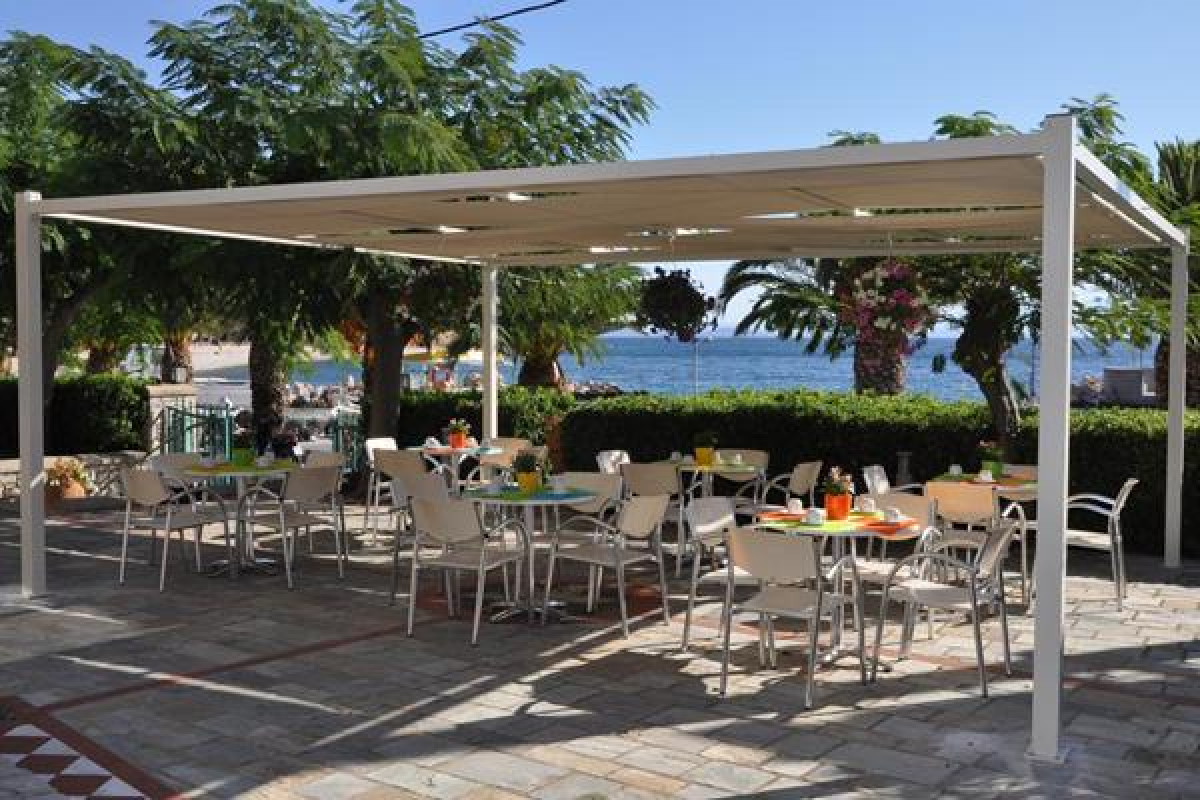 Kyveli Apartments (Vrodathos)