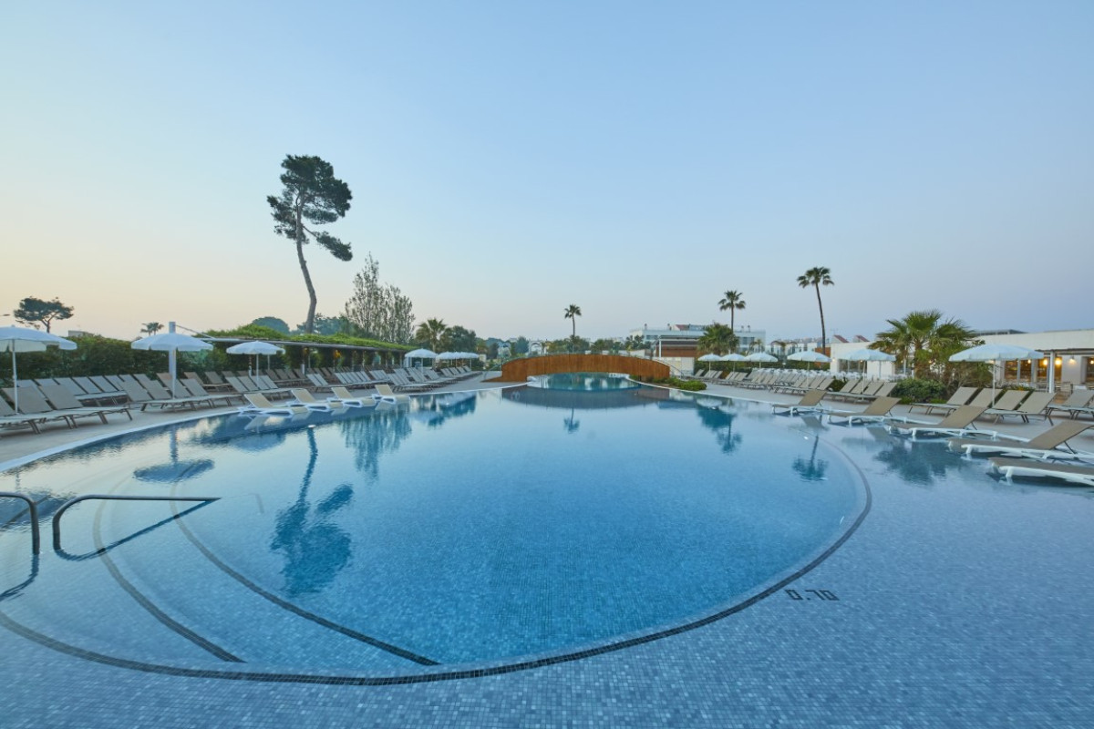 BG Tonga and Suites Tower Design Hotel