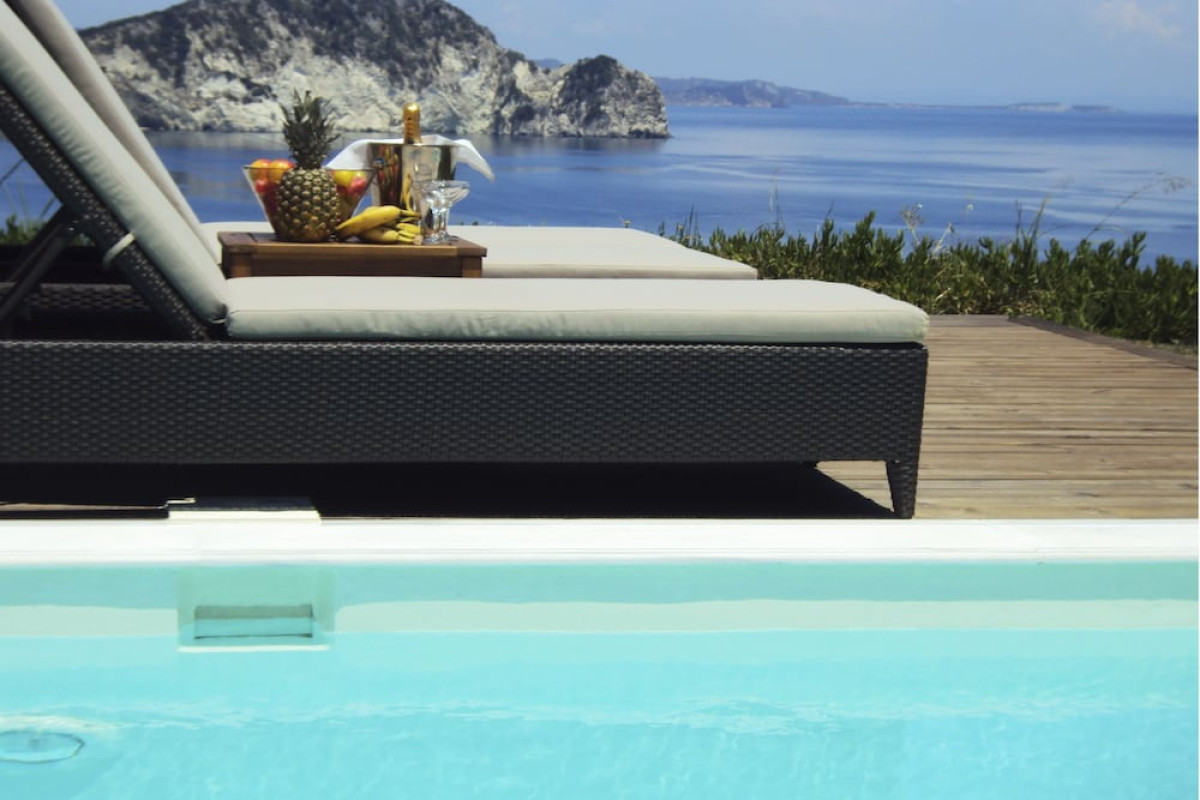 EXENSIAN VILLAS AND SUITES