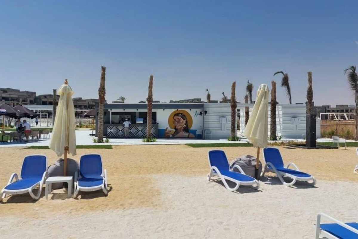 Azur One Eleven Hotel
