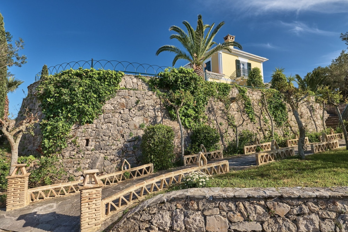 VILLA ALMEIRA