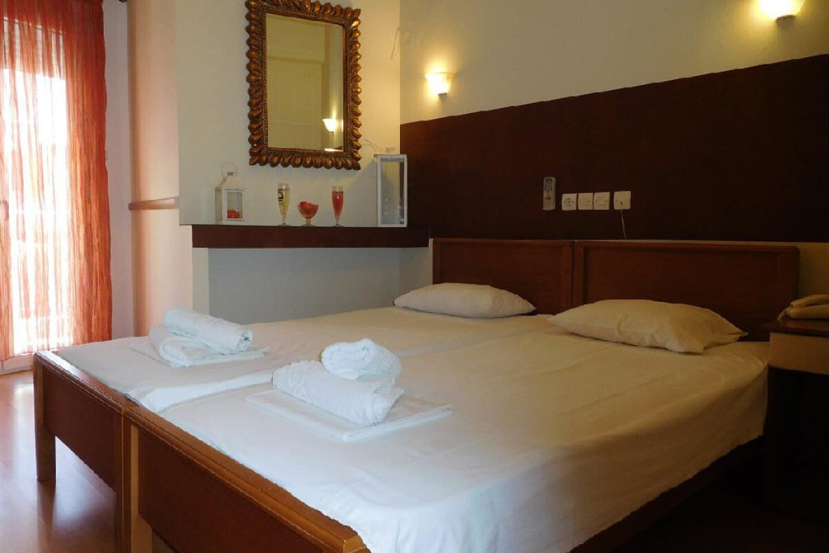 EFSTRATIOS HOTEL