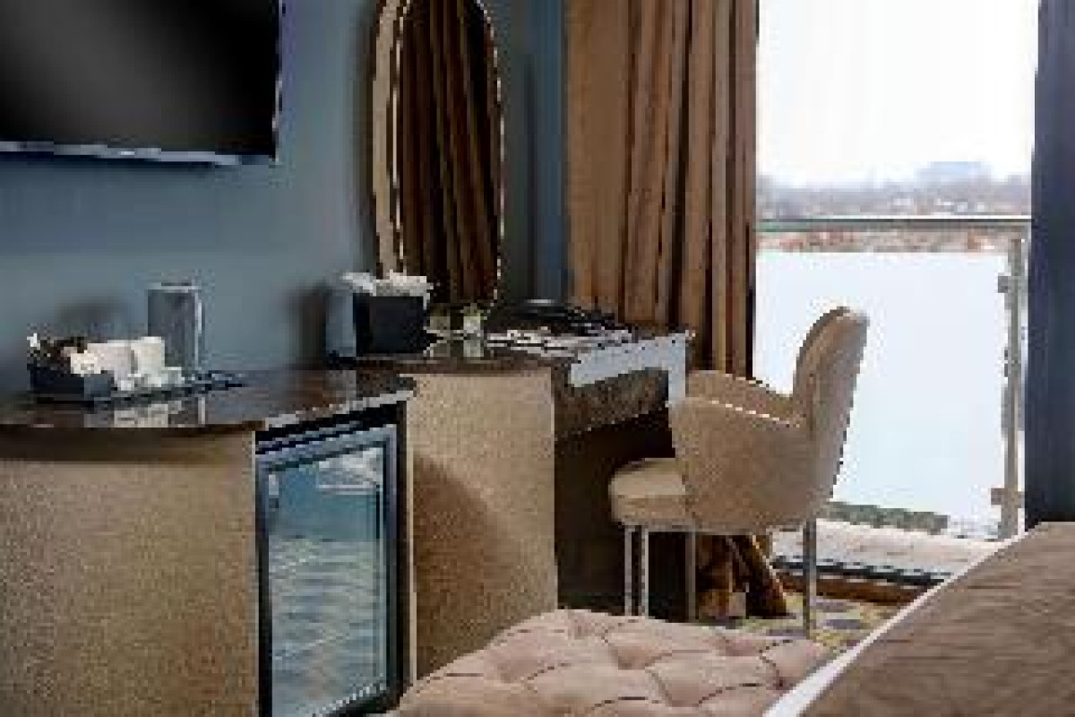 BW Signature Collection Putney Hotel