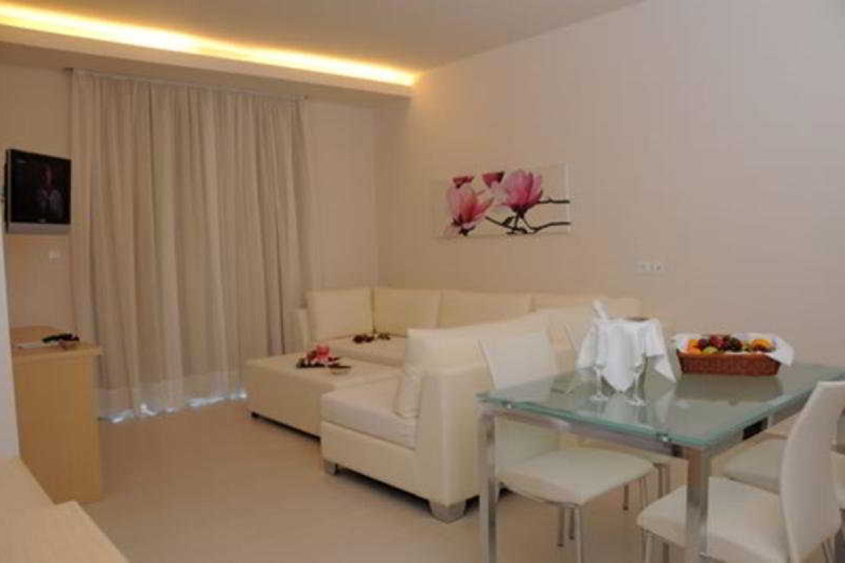 AFANDOU BAY RESORT SUITES