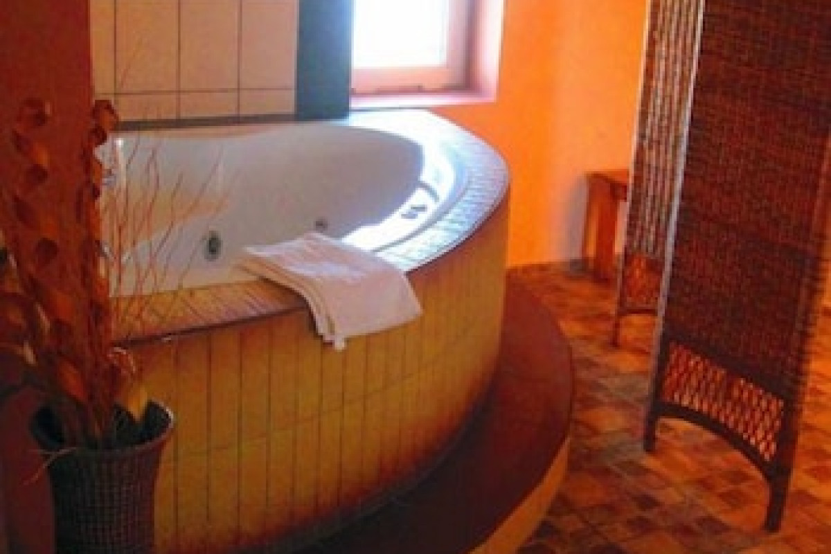 HOTEL JAKUZZI