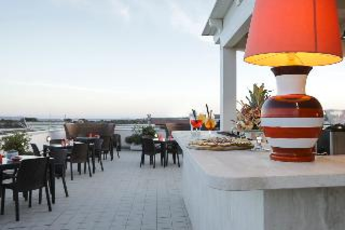 LU HOTEL RIVIERA