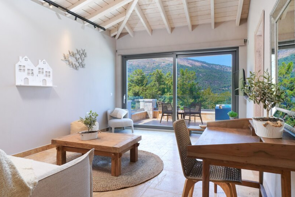 Essentia Luxury