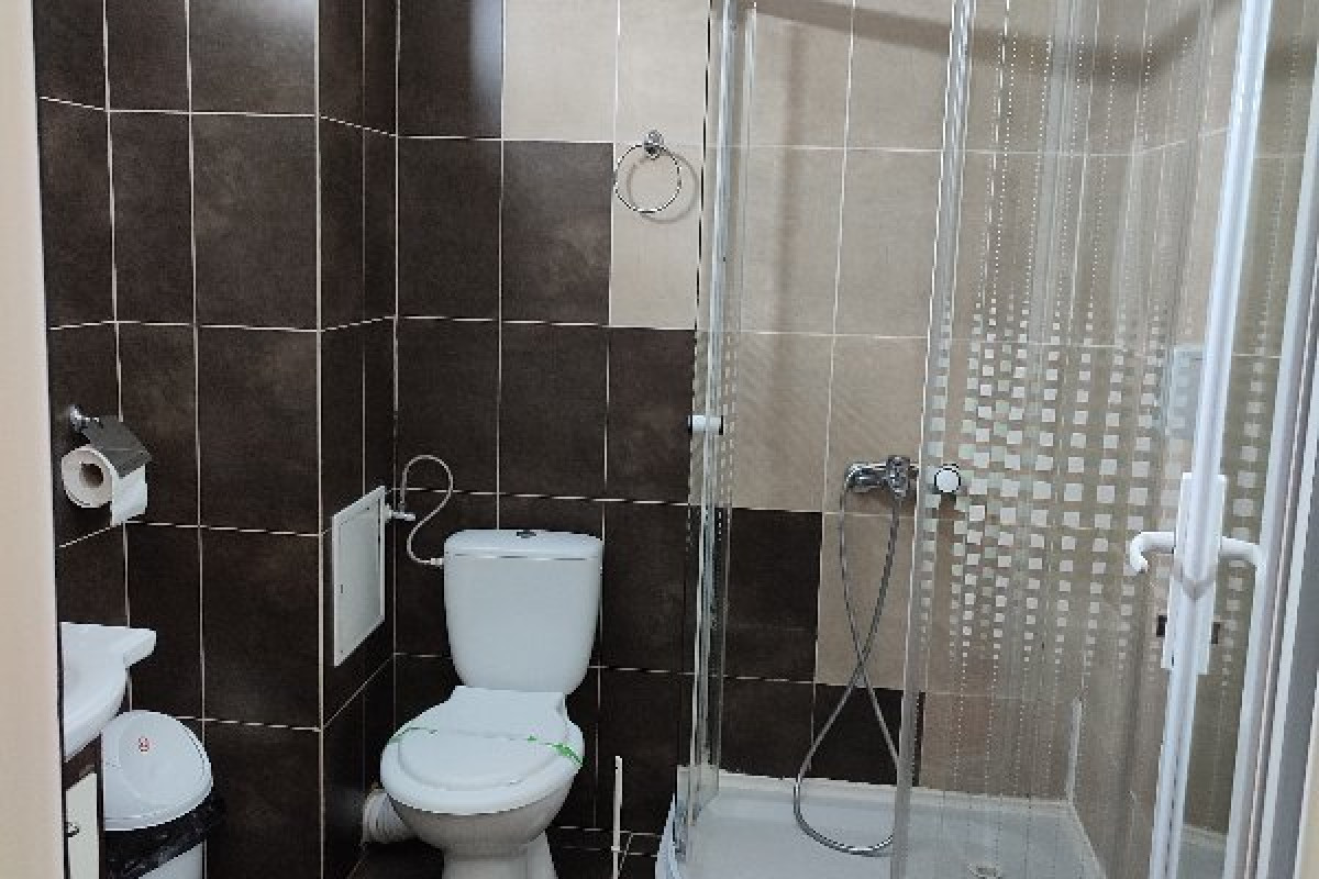 HOTEL IRI.