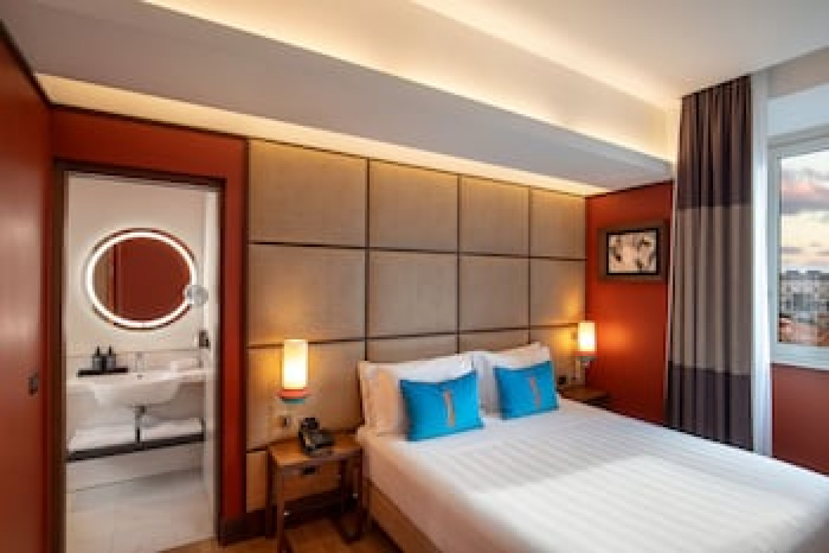The Independent Hotel