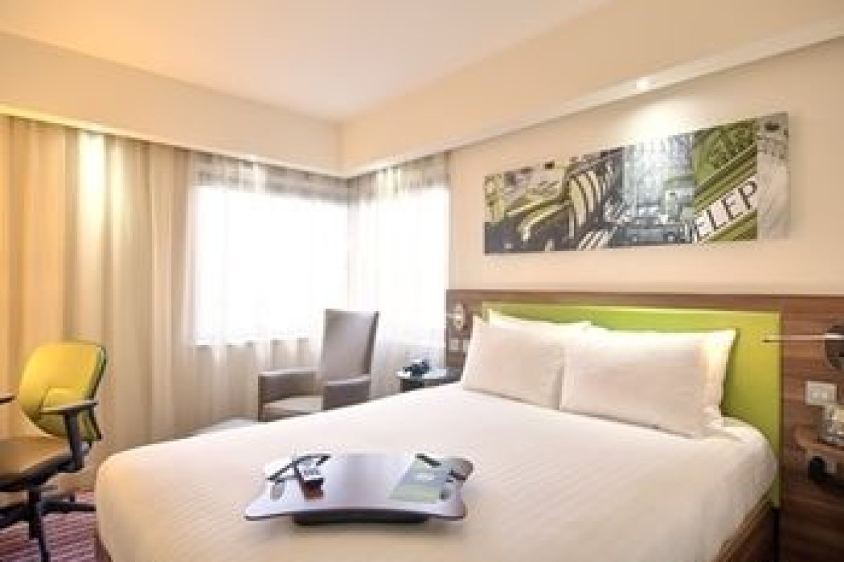 HAMPTON BY HILTON