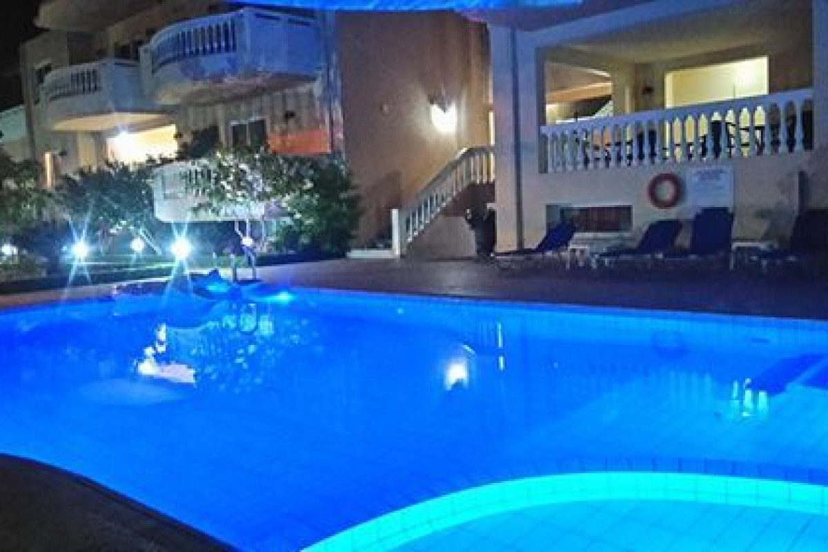 Golden Rose Suites