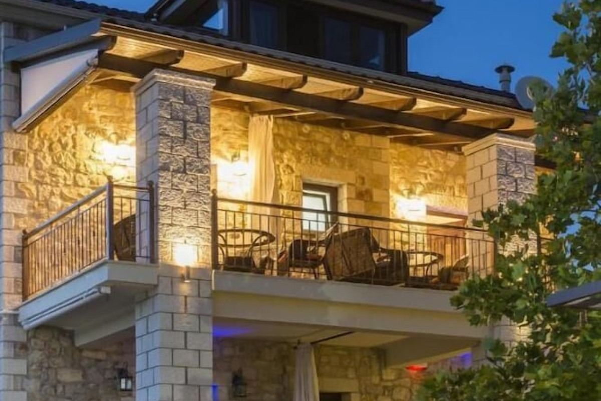 FEGAROPETRA STUDIOS