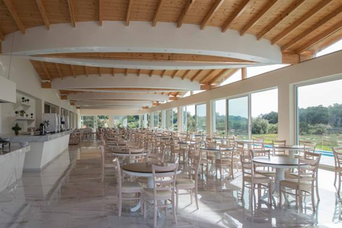 Ninos Laguna Holiday Resort
