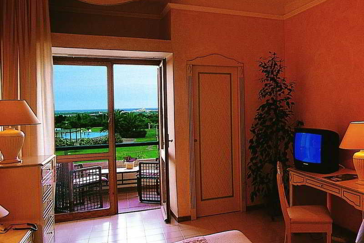 IS MOLAS RESORT