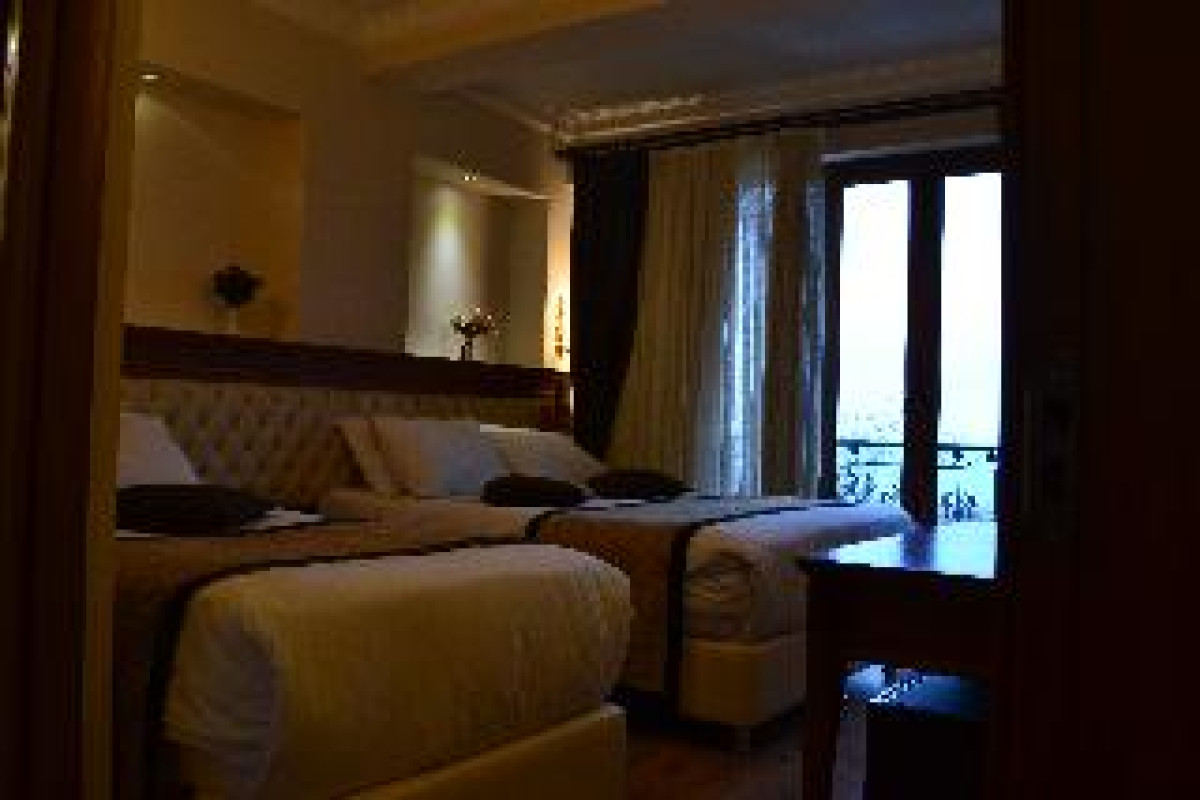 SEVEN DAYS HOTEL