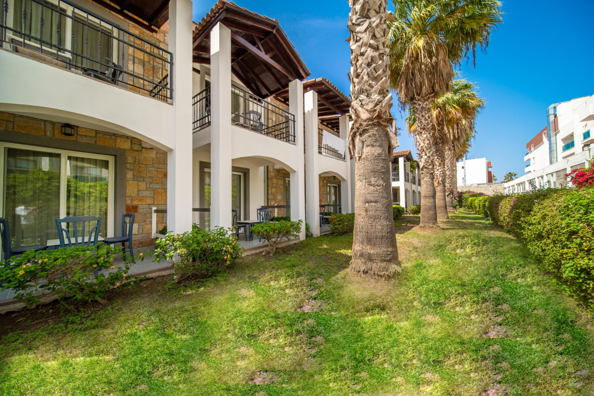 Tiana Beach Hotel