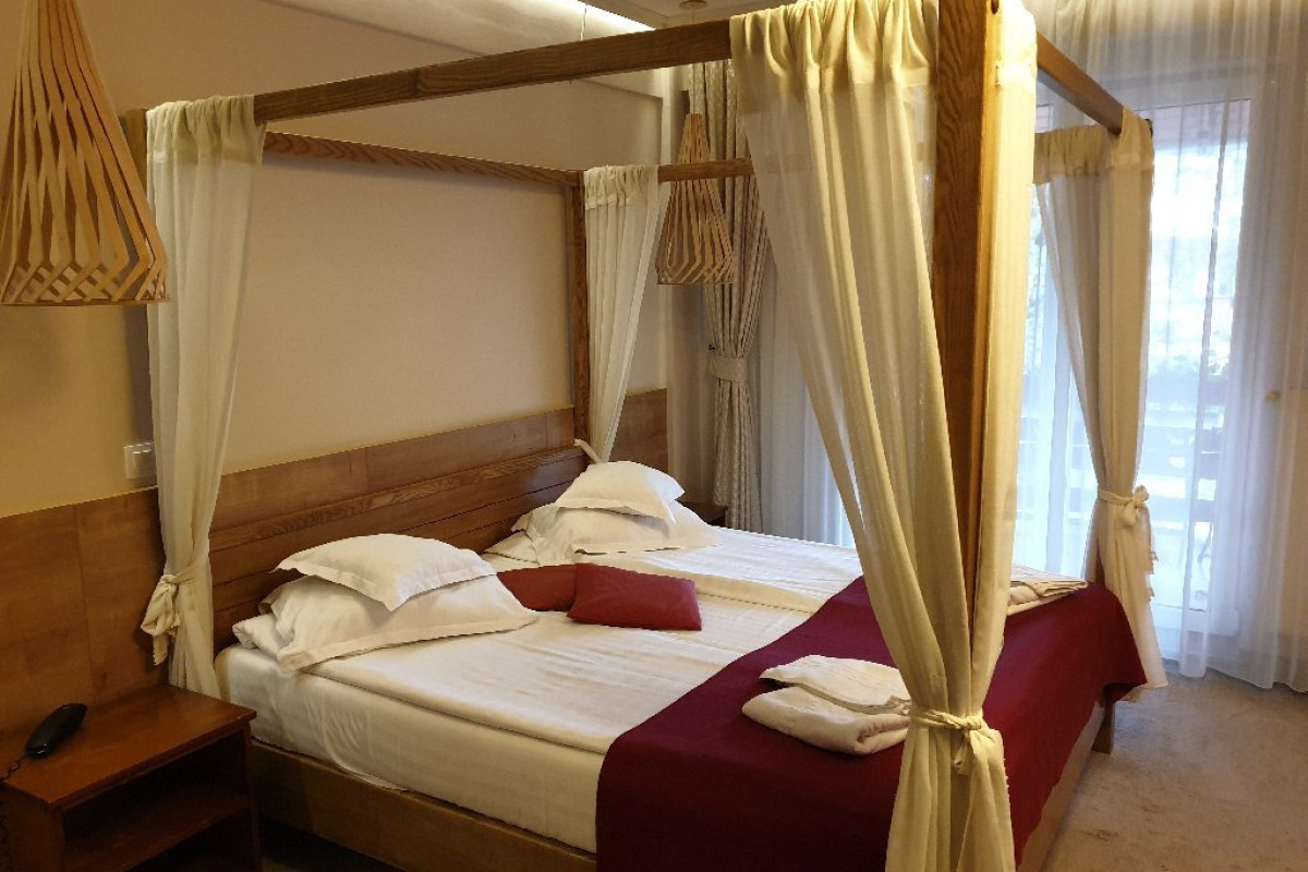 HOTEL SZEIFERT.