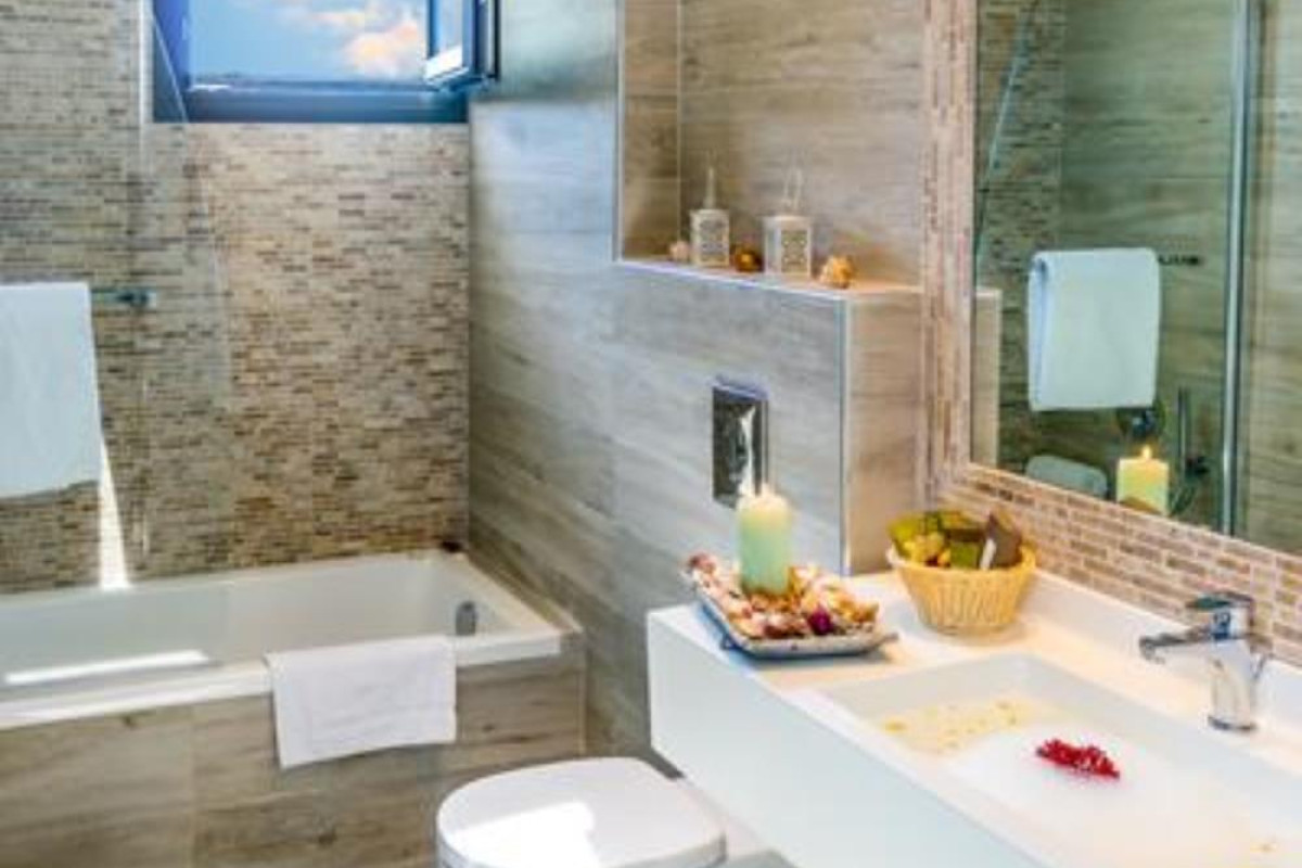 Notos Deluxe Suites