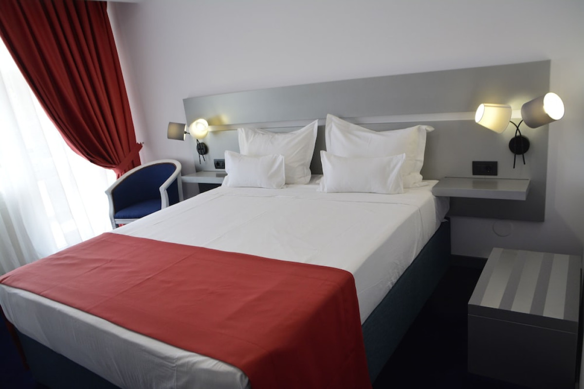 EUROPOLIS HOTEL