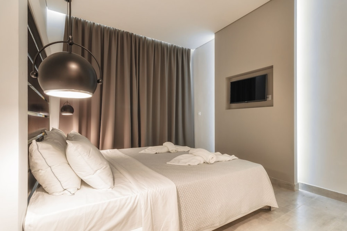 BELUSSI EXCLUSIVE SUITES ADULTS ONLY