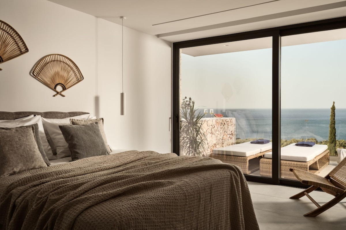 THE SALL SUITES COMPLEX B - SEA VIEWS