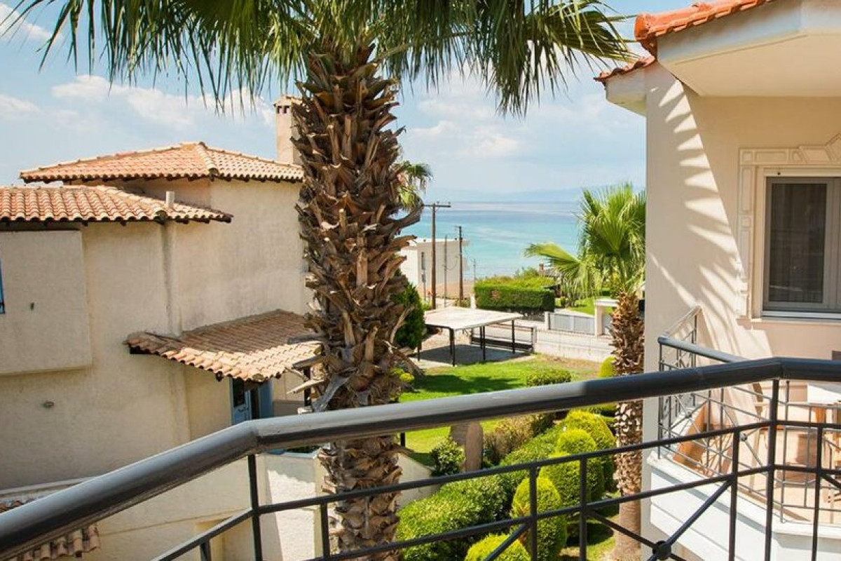 Sun Residence - Seaside Hotel  Suites
