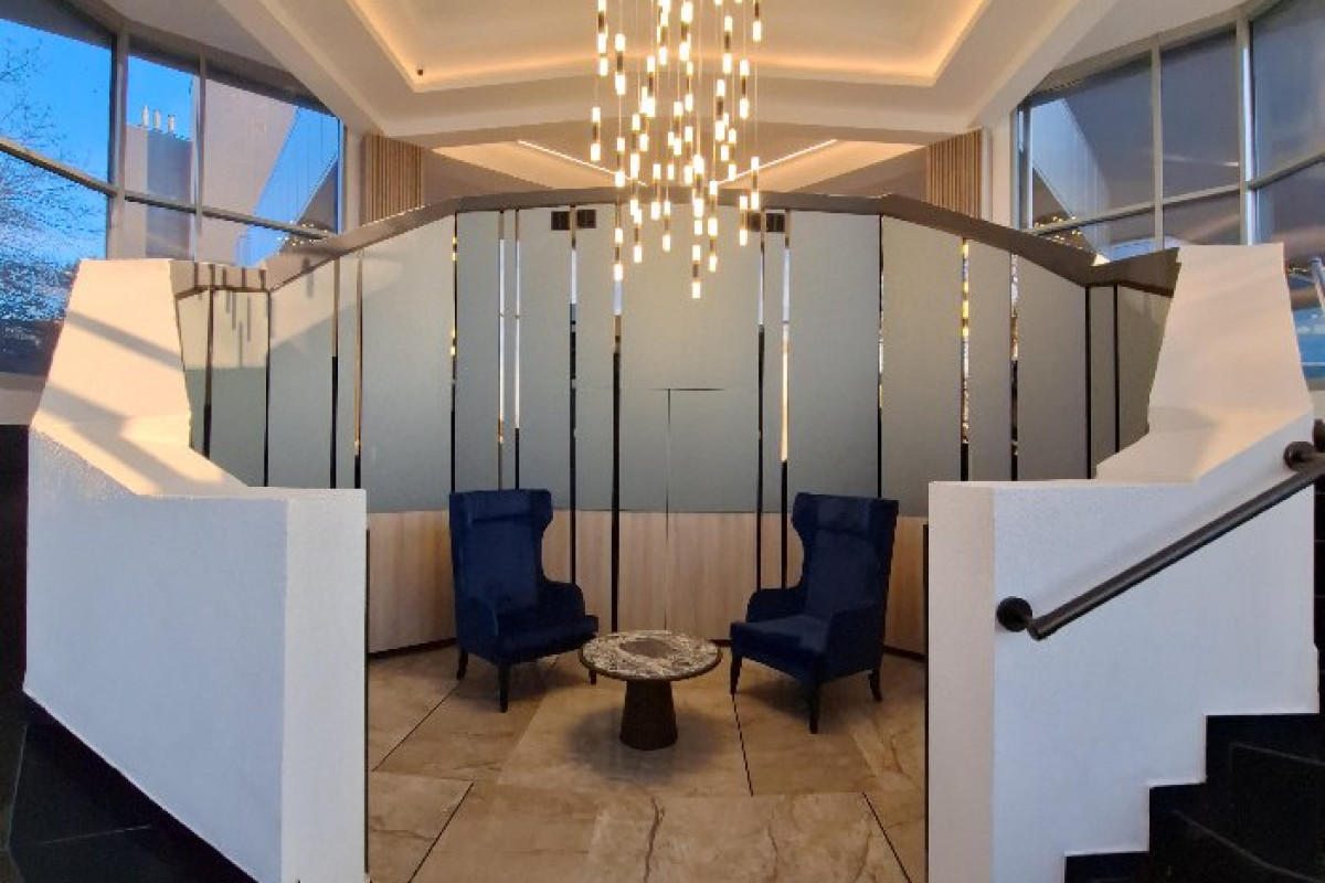HOTEL UNIVERS T.