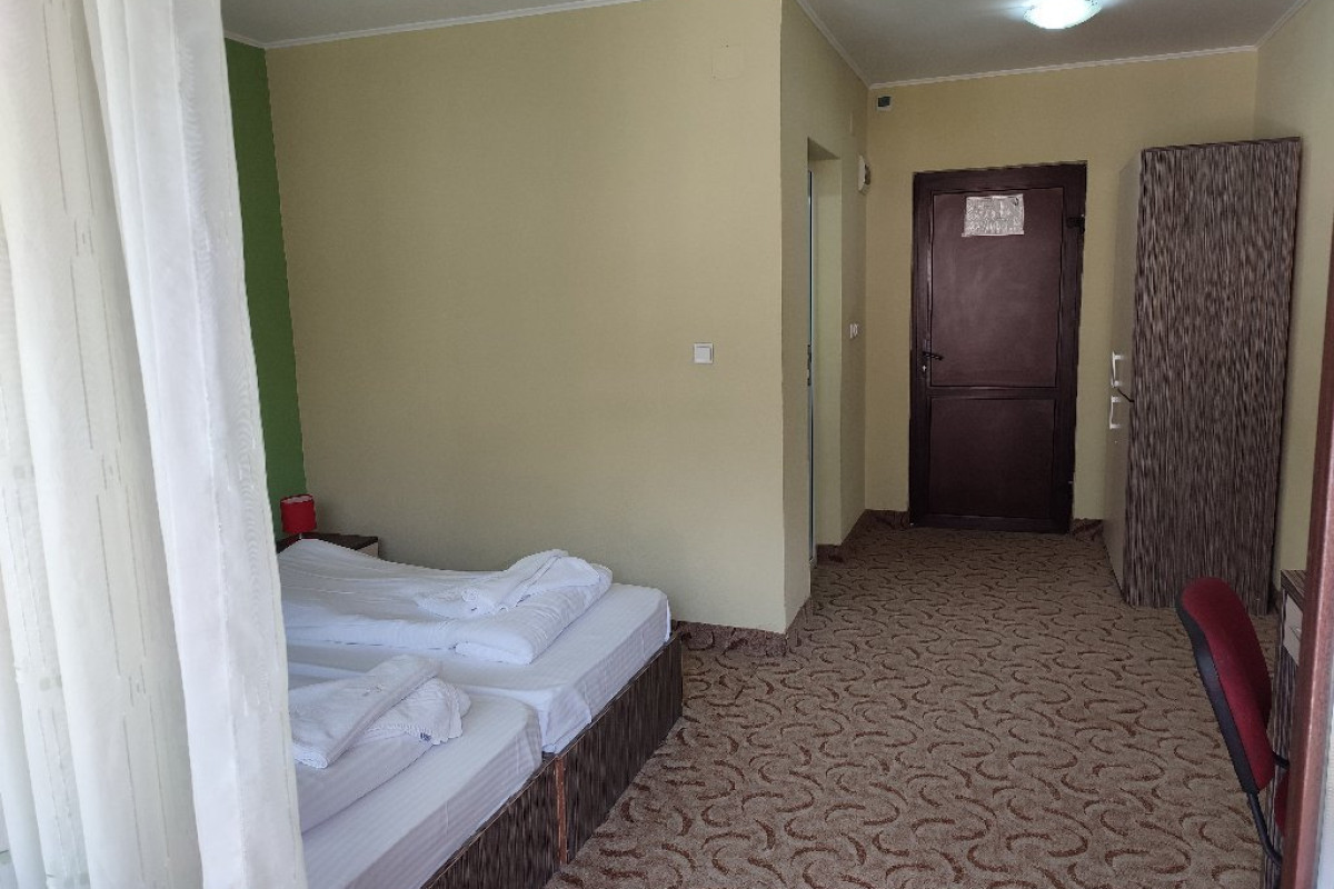 HOTEL IRI.