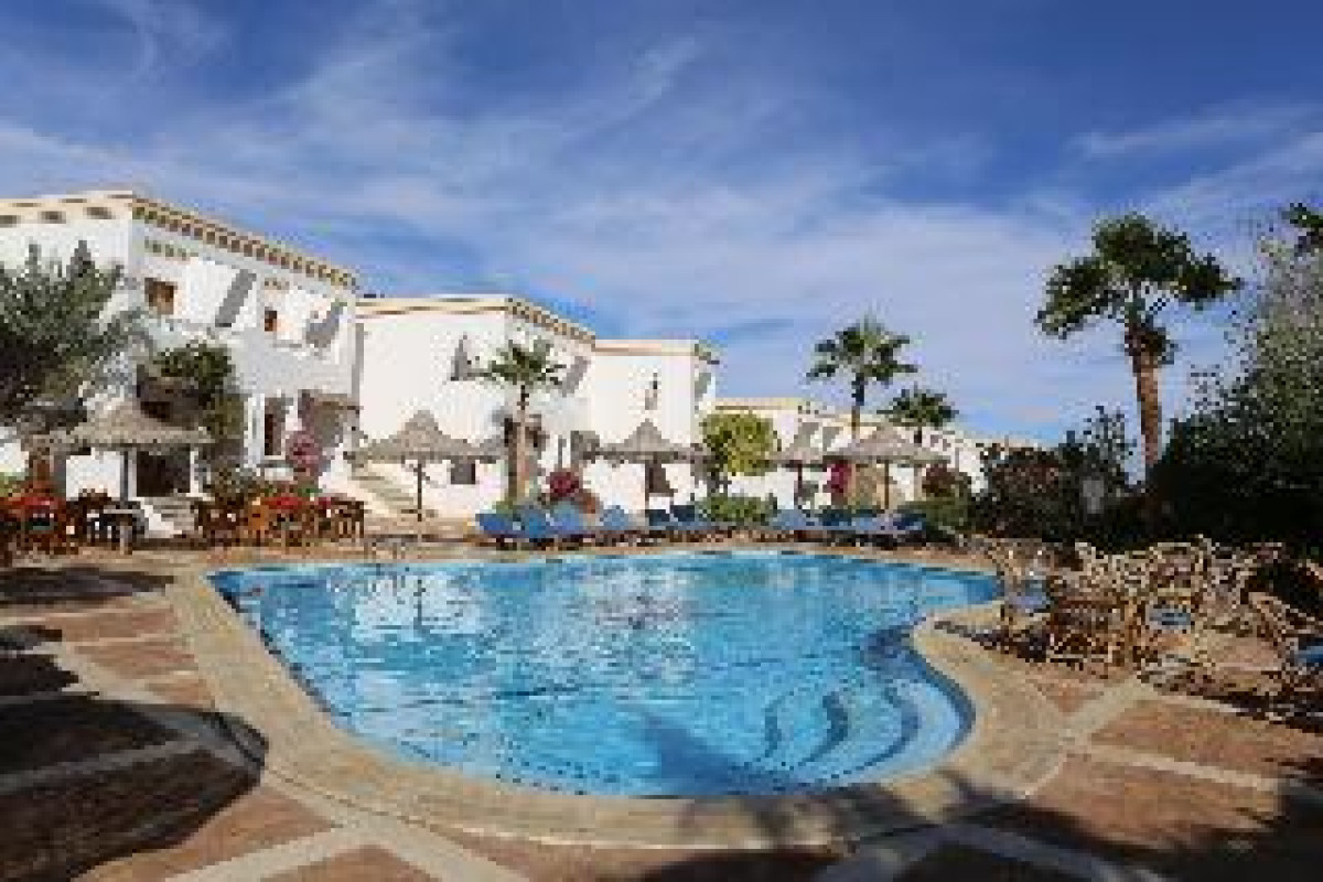 CLUB REEF RESORT