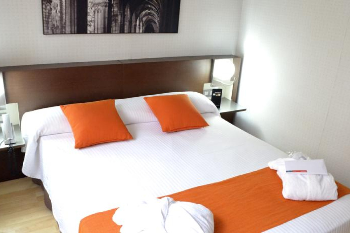 Atenea Rekord Suites