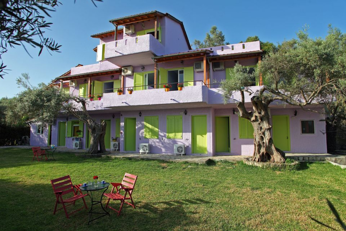 Summer House Louisa