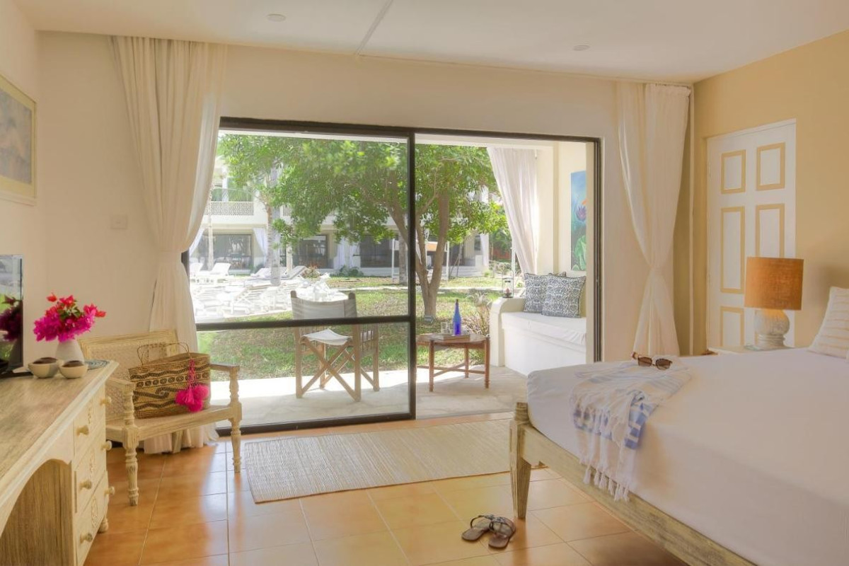 Sandies Malindi Dream Garden and Safari Tsavo Explorer RO