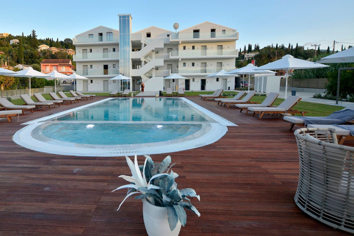 V Luxury Suites Corfu