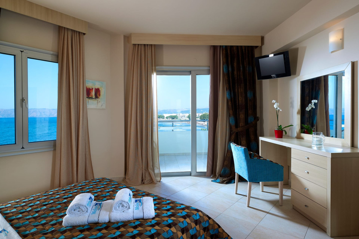 Molos Bay Hotel