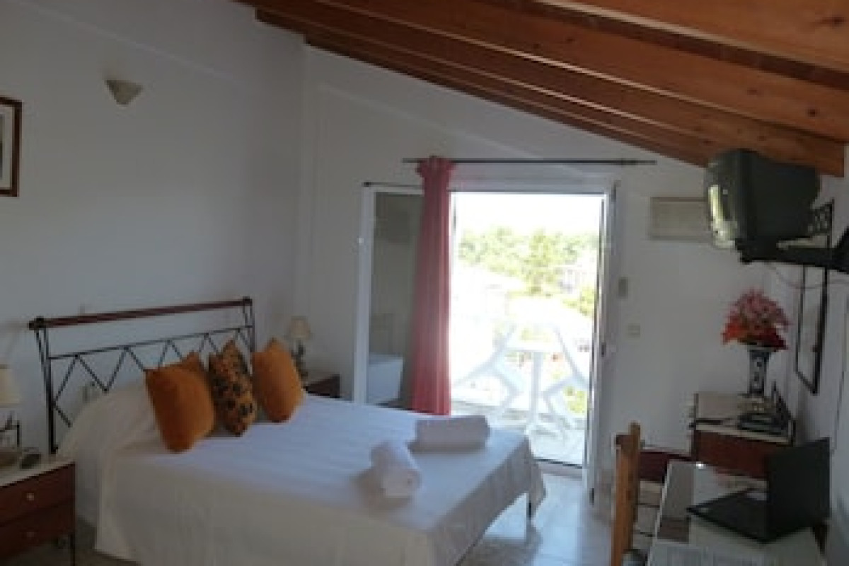 PETTAS APARTMENTS