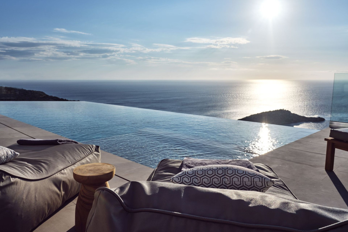 Etheria Luxury Villas & Suites