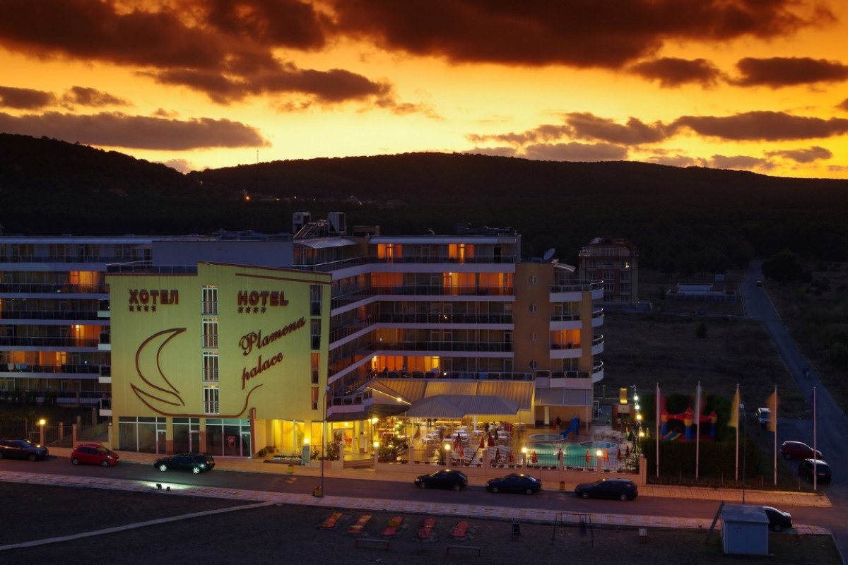 PLAMENA PALACE