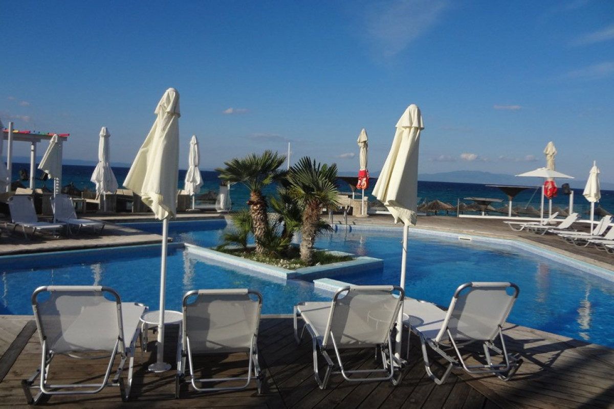 Iraklis Apartments  Keys