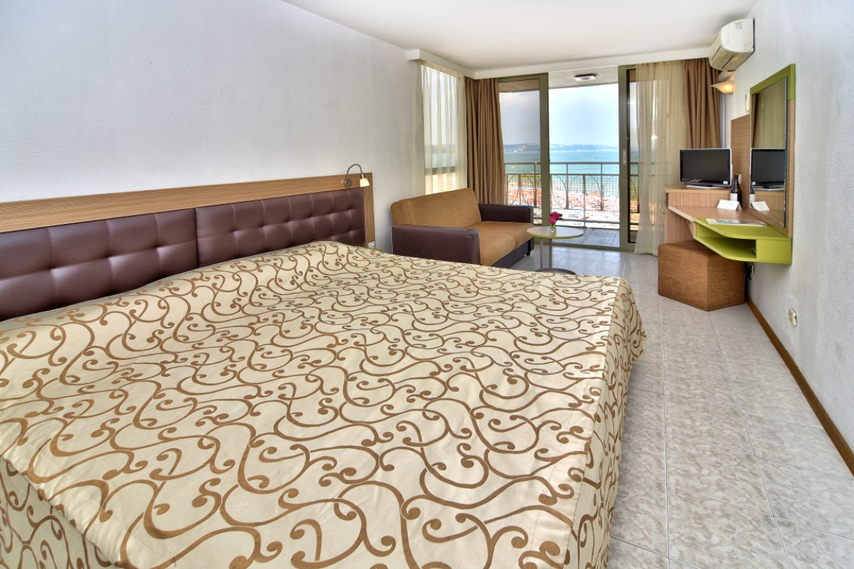 Nona (Albena) 3*