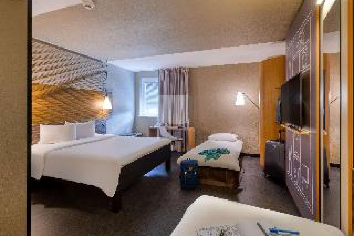ibis Zurich City West Hotel