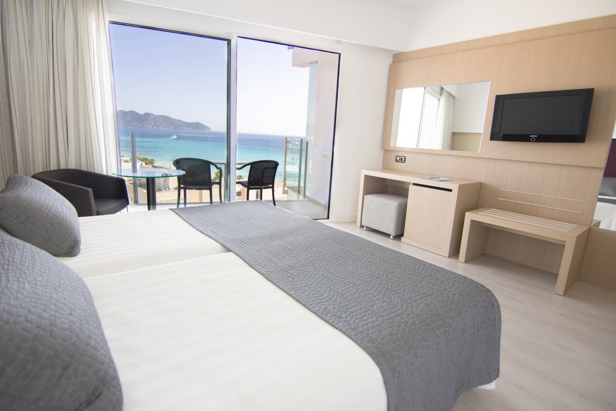 CM Playa Del Moro