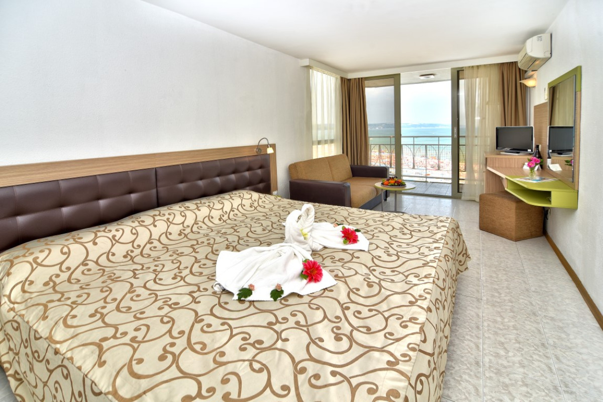 Nona (Albena) 3*