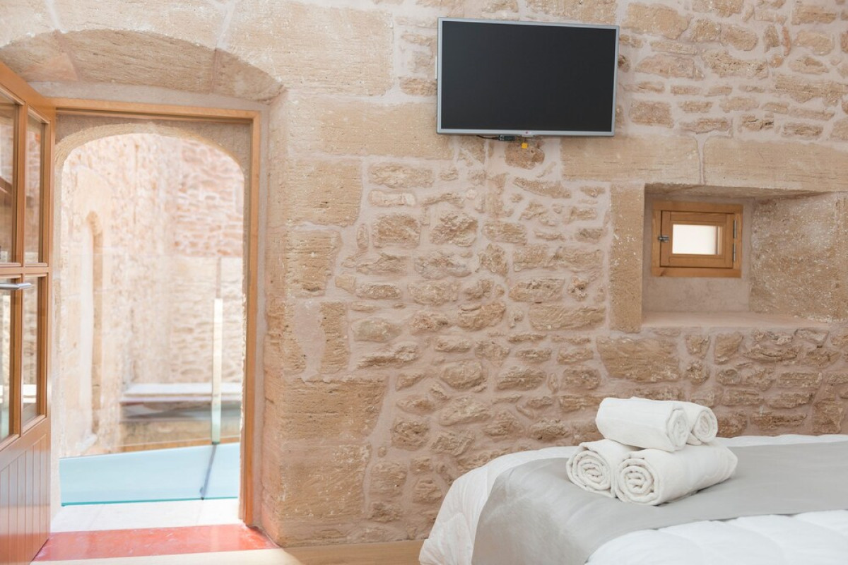 Can Mostatxins Hotel