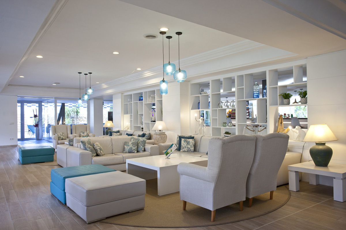 Bahia de Alcudia Hotel  Spa