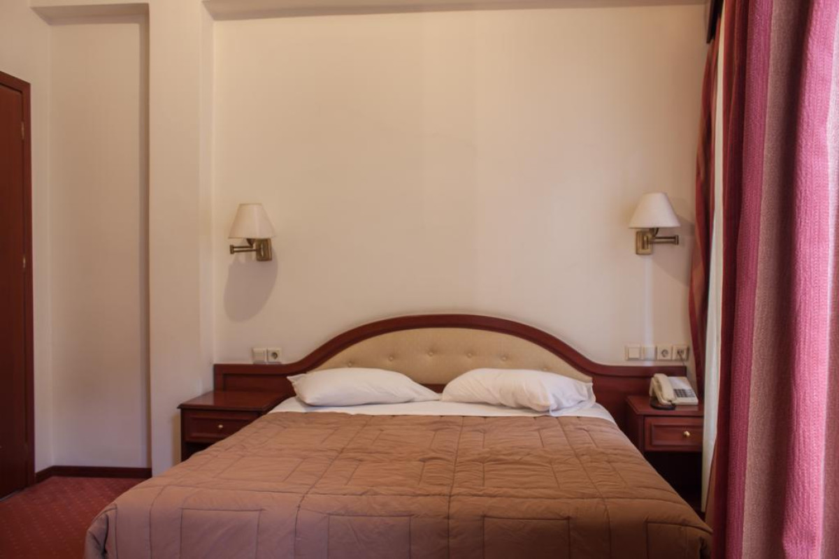 ART PYTHIA HOTEL