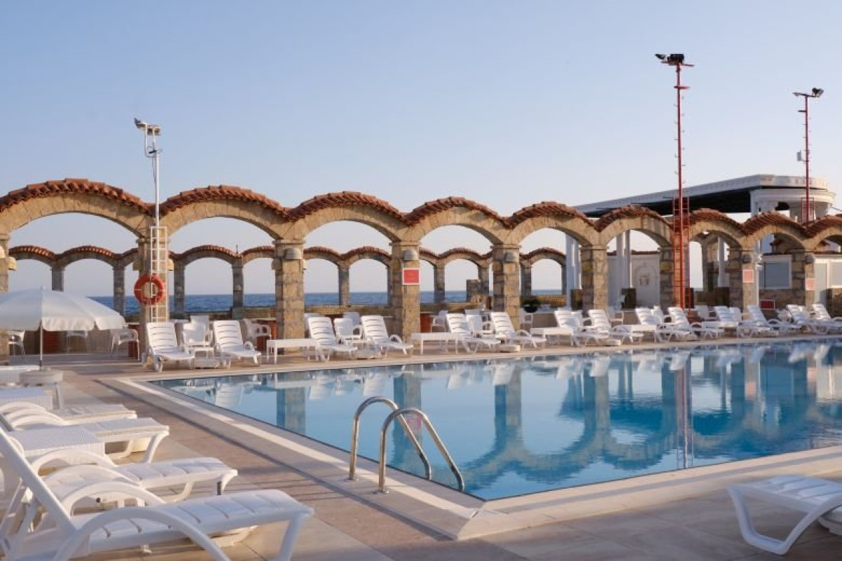 CLUB HOTEL SERA