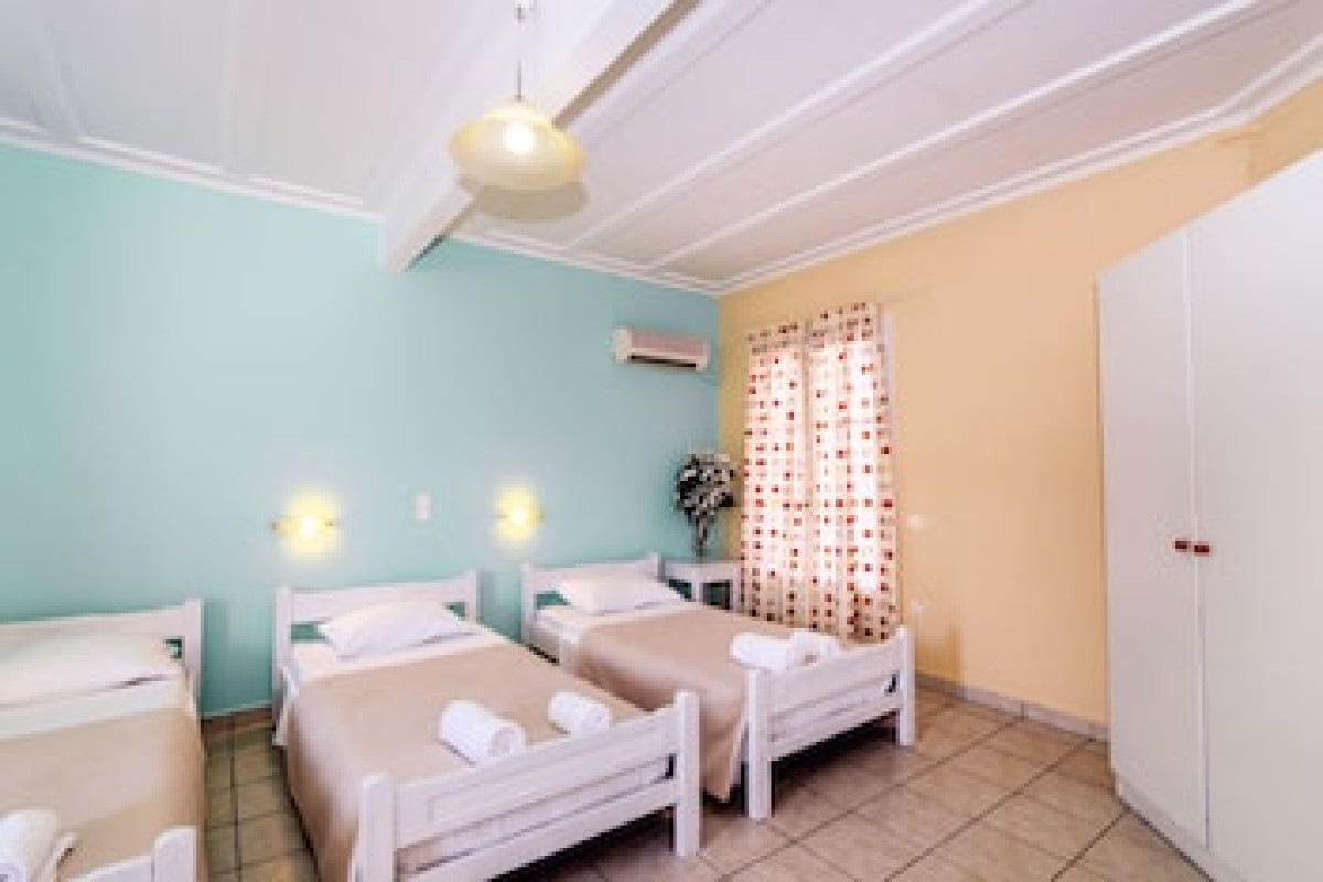 APPLE HOTEL